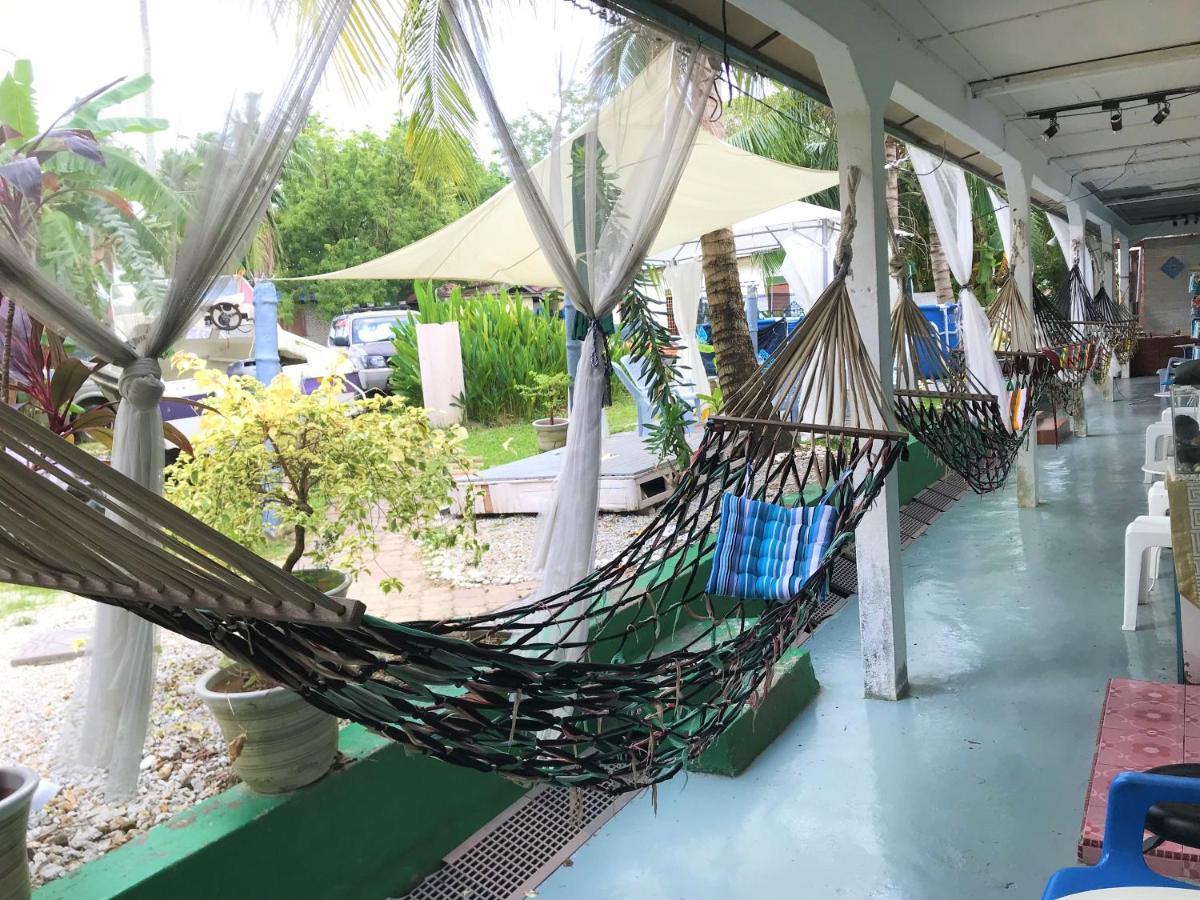 Dar Yasmine Motel Pantai Cenang  Kültér fotó